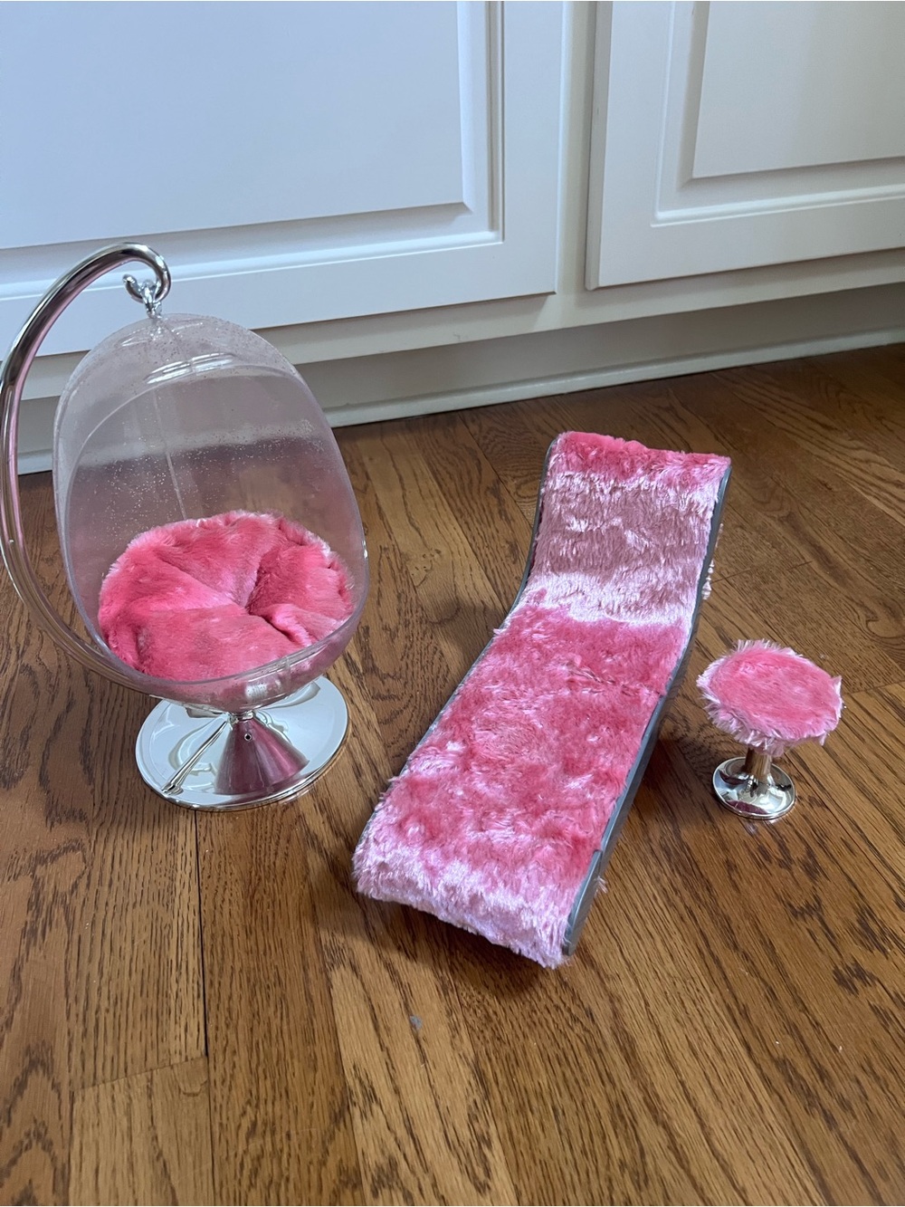 BRATZ Vintage Furry Pink Furniture set